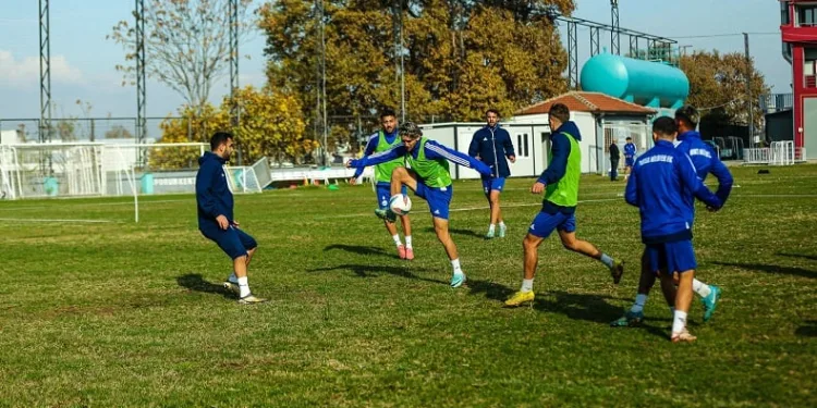 Bursa Nilüferspor Futbol Kulübü taktik çalıştı