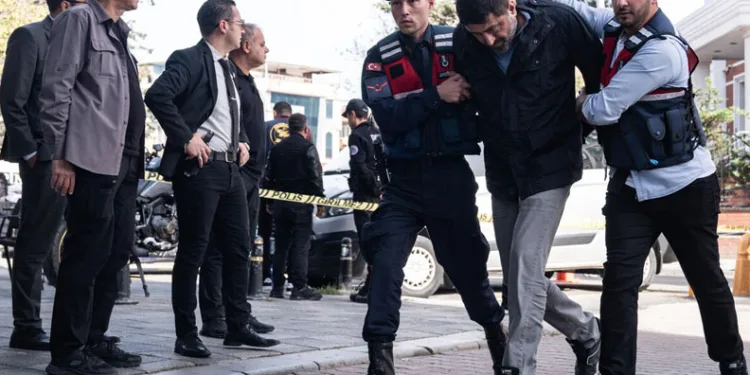 Yenidoğan soruşturmasında iki gazeteciye adli kontrol