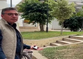 Yerlere atılan izmariti gören başkan cezayı duyurdu