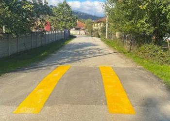 Köylerde hız kesici çalışmaları sürüyor