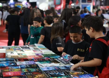 Kitap Fuarı’na öğrencilerden yoğun ilgi