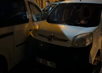 Kamyonet arkasına asılıp, ölüme davetiye çıkardılar
