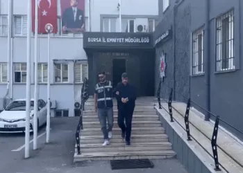Hapis cezası bulunan şüpheli oğlunu ziyaret ederken yakalandı