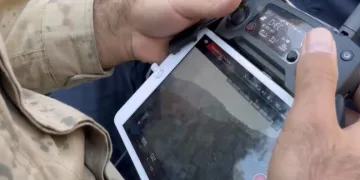 Dağda mahsur kalan avcı dron ile tespit edildi