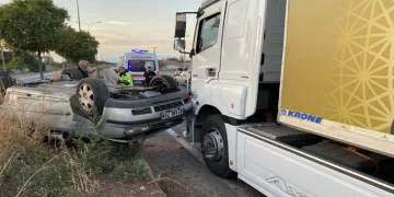 2 tır ve 1 otomobil çarpıştı