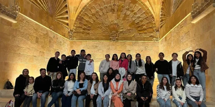 Öğrenciler Divriği’yi gezdi