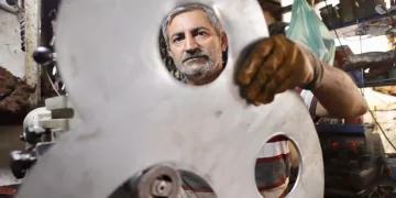 Uçak seferlerine ‘sis’ engelli