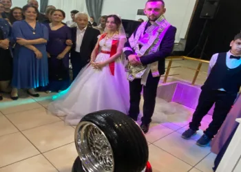 Damada 35 bin liralık jant ve lastik hediye etti