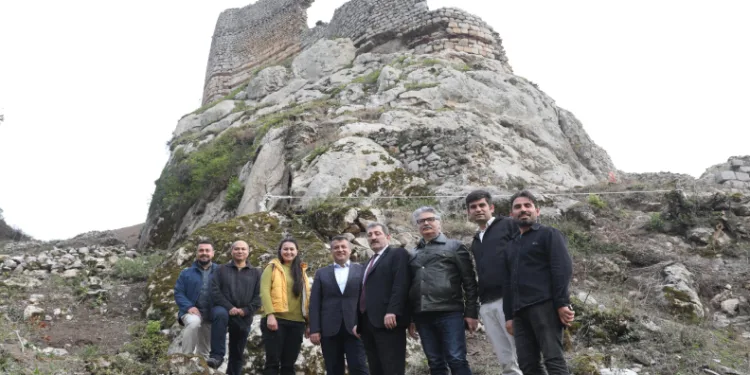 “2 bin 300 yıllık Asarkale, insanlık tarihine ışık tutuyor”