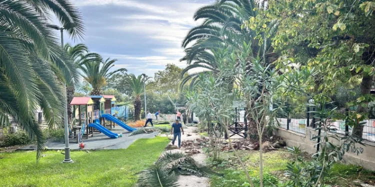 Dilovası’nda parklar yenileniyor