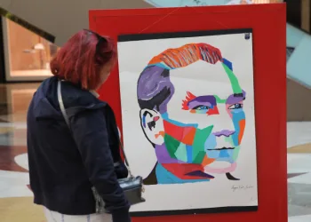 Öğrenciler için Atatürk temalı resim sergisi
