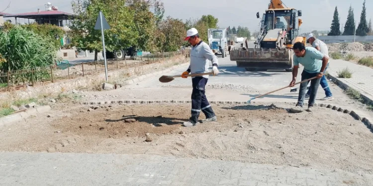 11 ilçede yol bakım çalışmaları sürüyor