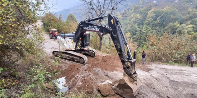 Metro’da aşınan raylar yenileniyor
