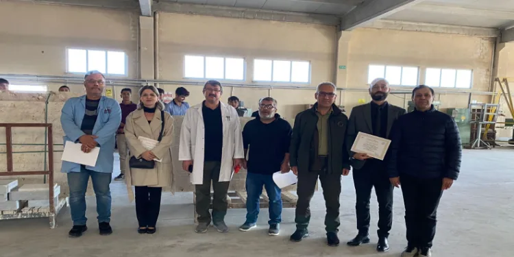 Şehitliklere sahip çıkan lise öğrencisi ve öğretmenlerine teşekkür