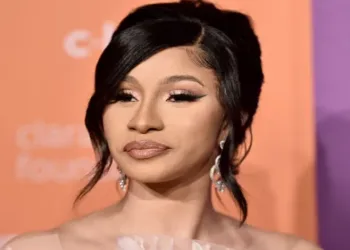 Cardi B Trump destekçilerine sert çıktı