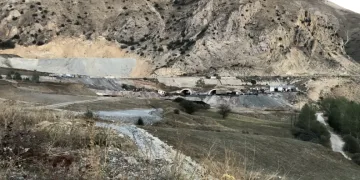 12 yıldır bitmeyen tünelden sürücüler umudunu kesti