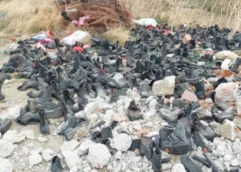 ‘Ayakkabı mezarlığı’ hayrete düşürdü