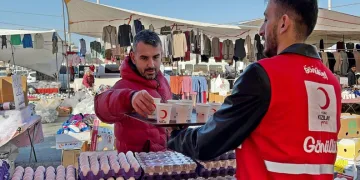 Kızılay’dan esnafa mesir macunlu süt ikramı