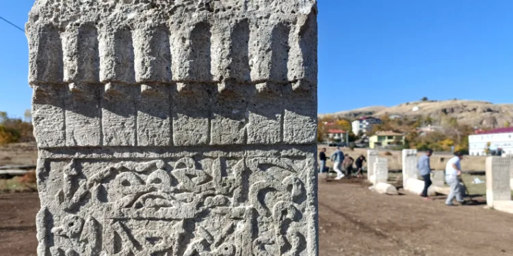 Lösemili Çocuklar Haftası’nda tiyatro gösterisi