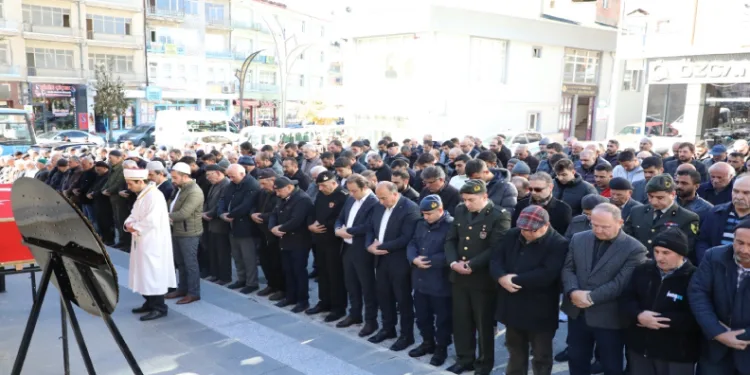 Kore gazisi son yolculuğuna uğurlandı
