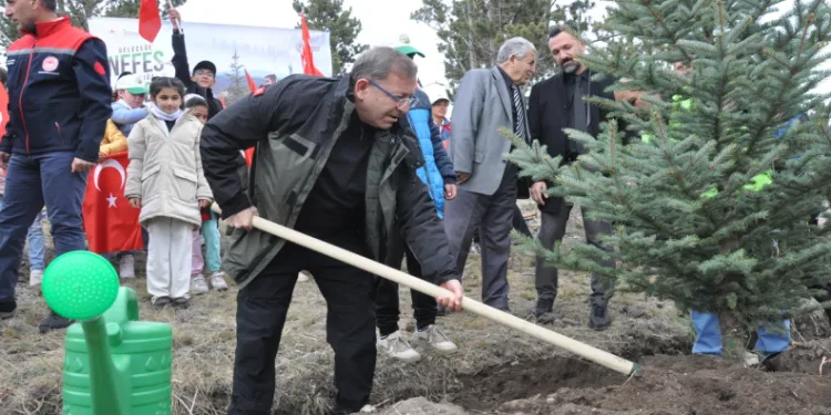 Kars’ta Milli Ağaçlandırma Günü