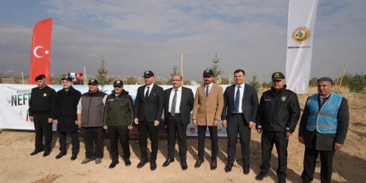 Geleceğe nefes için fidan dikildi