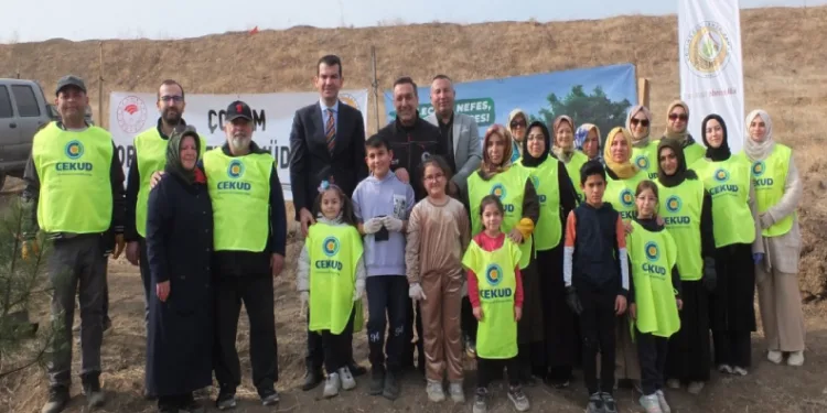 Karlıova’ya mevsimin ilk karı düştü