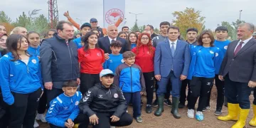 Diyarbakır’da fidanlar toprakla buluştu