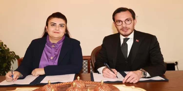 Üzerini sis tabakası kapladı