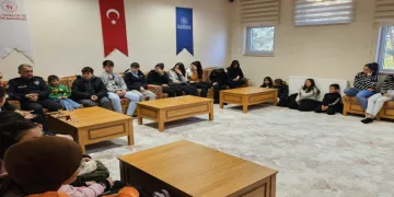 Emniyet Müdürü, gençlerle buluştu