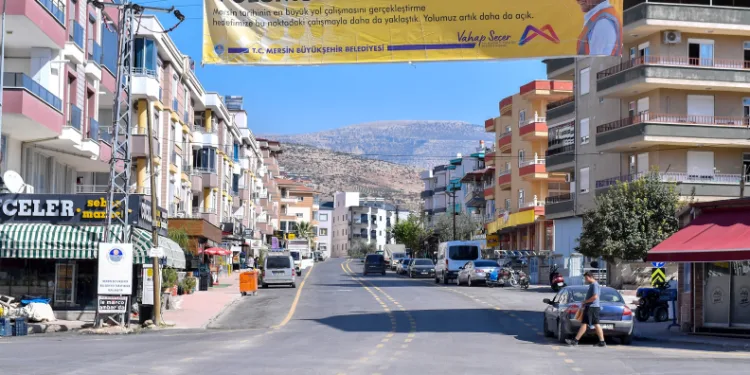 Mut’un yolları yenilendi