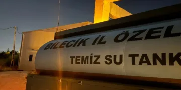 Ekim ayında 28 bin 420 kişi uçak yolculuğu