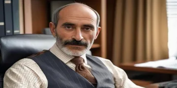 Fenomen muhtar, öldürülen çocuklar için şiir kaleme aldı