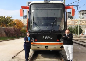 İnönü’de tehlike saçan metruk bina yıkıldı