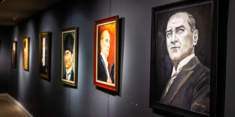 Gören dönüp bir daha bakıyor