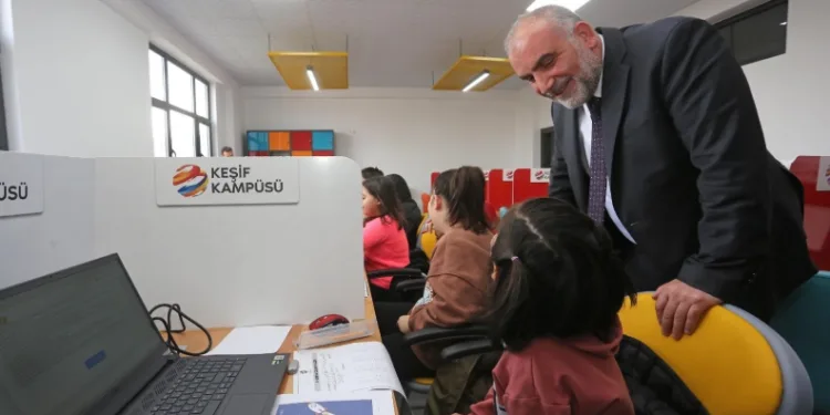 Öğrenciler ara tatilde bilim, teknoloji ve sporla buluşuyor