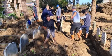 Mezarlıklardaki afet hasarları giderildi