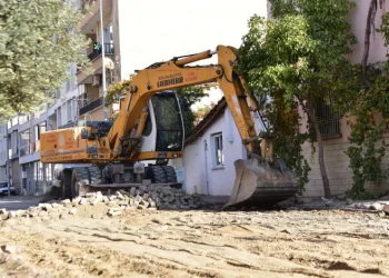 En büyük iki caddesi yenileniyor