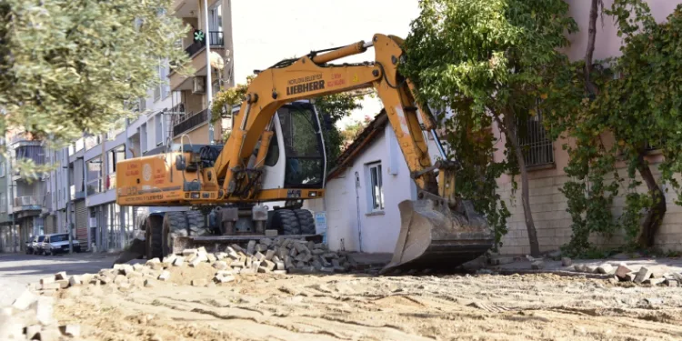 En büyük iki caddesi yenileniyor