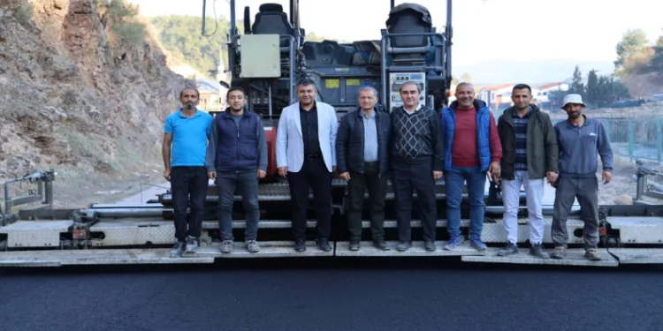 Sıcak asfalt çalışmaları tamamlandı