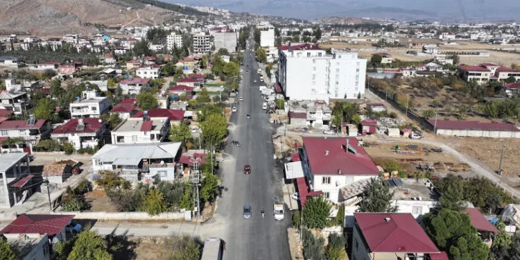 Türkoğlu’nda yol yatırımları