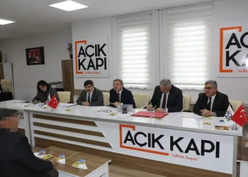 Açık Kapı’da vatandaşları dinledi