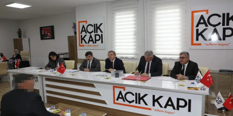 Açık Kapı’da vatandaşları dinledi