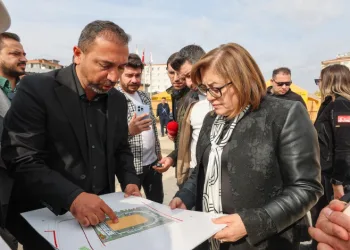 Yeni spor salonunun inşasına devam ediyor