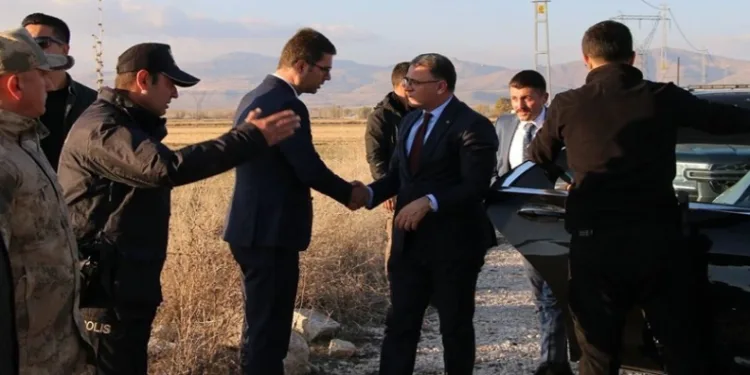 Kısmen yıkılan 600 yıllık kümbet