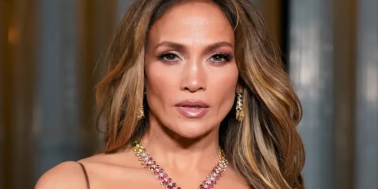 Suudi Arabistan’da Jennifer Lopez rüzgarı