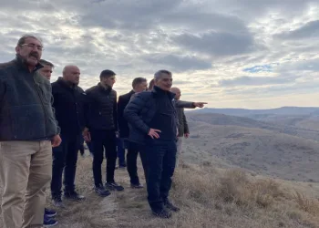 Surlarının yanı sıra yeni figürler