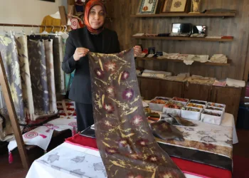 Doğanın renkleri kumaşlarda hayat buluyor
