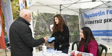 Vatandaşlara ücretsiz kan şekeri ölçümü