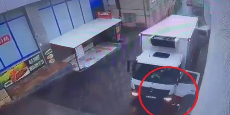 Bursa’da freni boşalan kamyon